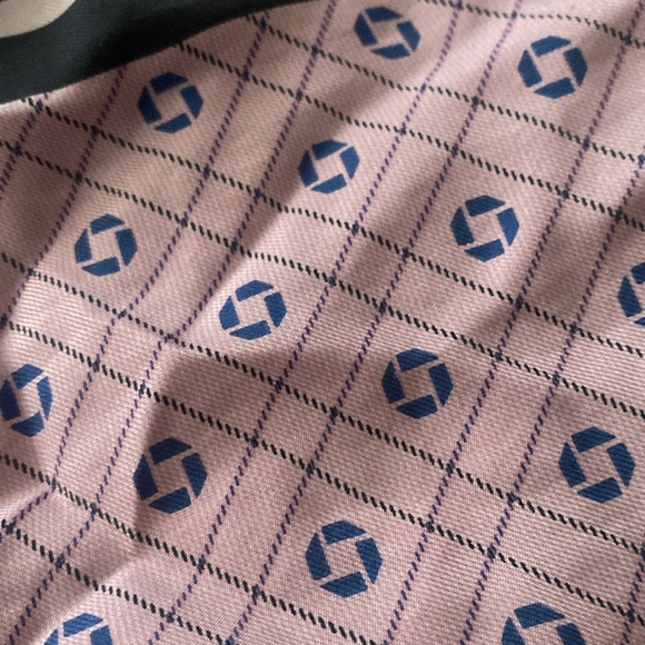Pink Chase logo scarf - Picture 5 of 6